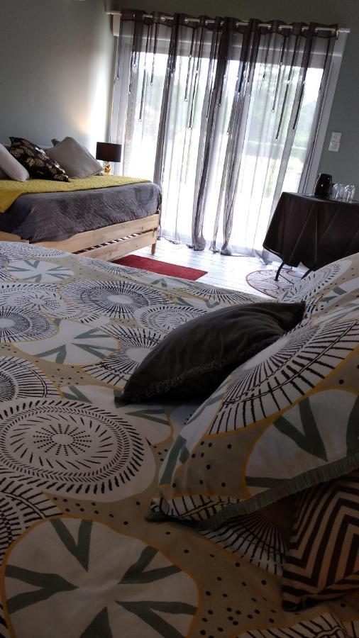 Bed and Breakfast La Mancine Laulan Jau-Dignac-et-Loirac Esterno foto