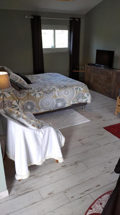 Bed and Breakfast La Mancine Laulan Jau-Dignac-et-Loirac Esterno foto