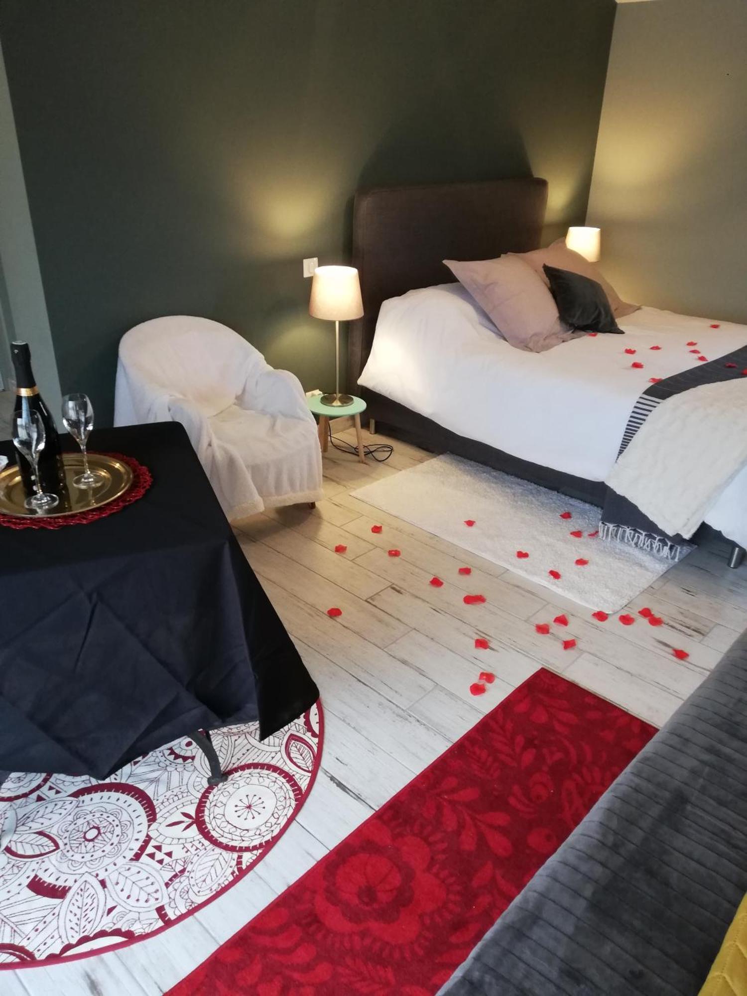 Bed and Breakfast La Mancine Laulan Jau-Dignac-et-Loirac Esterno foto