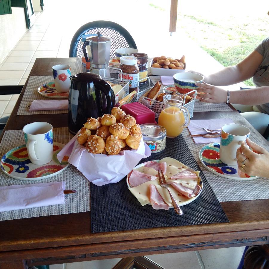 Bed and Breakfast La Mancine Laulan Jau-Dignac-et-Loirac Esterno foto