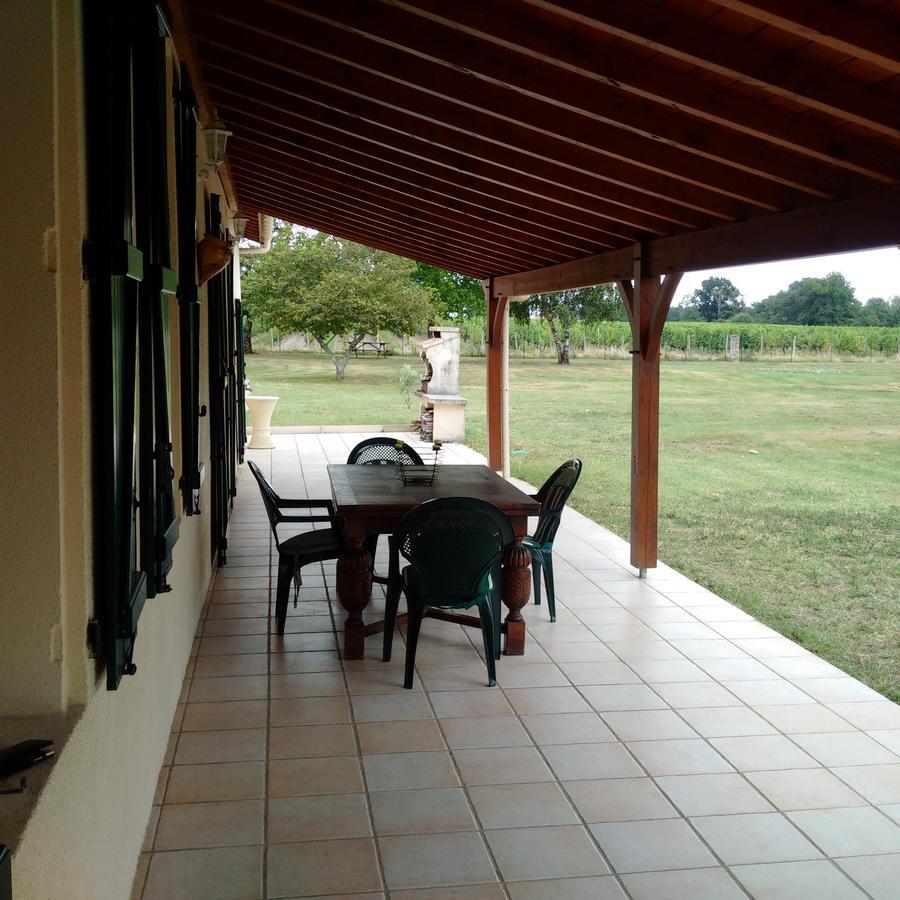 Bed and Breakfast La Mancine Laulan Jau-Dignac-et-Loirac Esterno foto