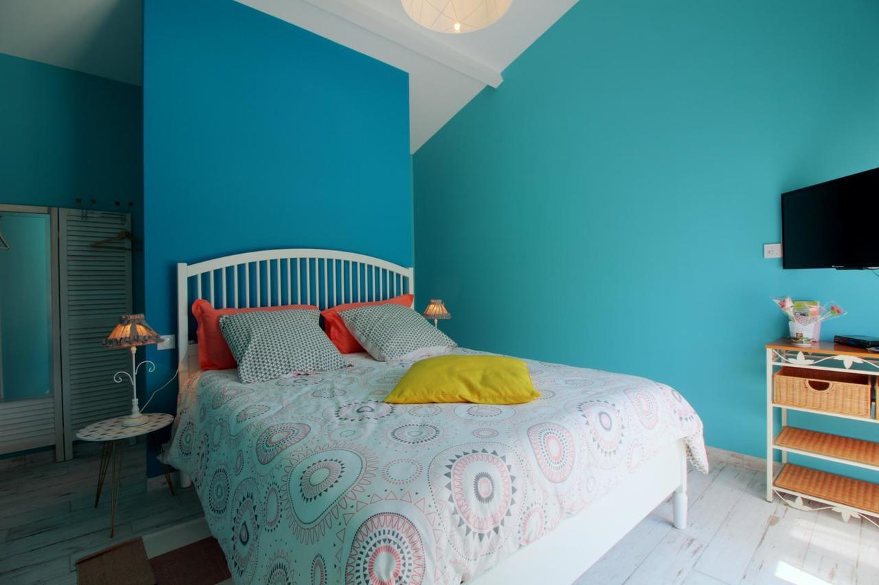 Bed and Breakfast La Mancine Laulan Jau-Dignac-et-Loirac Esterno foto